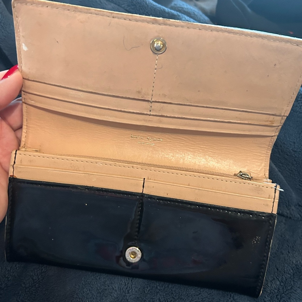 Kate Spade Glossy Black Wallet - Picture 5 of 6